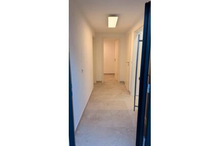 Moderne Einliegerwohnung 73 m² mit Garten & Stellplatz - Dettingen unter Teck