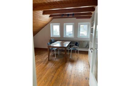 Möbelierte 2-Zimmer Dachgeschosswohnung - Bayreuth Meyernberg