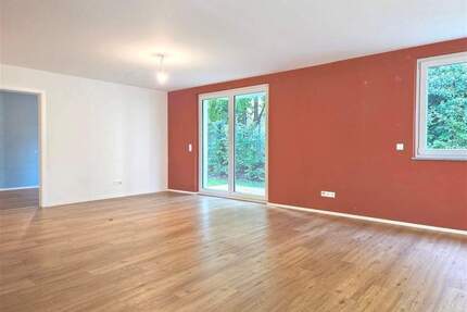 Neuwertige 4-Zimmer-Erdgeschosswohnung mit Terrasse - Ehingen