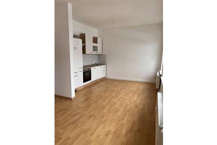 Tolle 1,5 Raumwohnung mit Einbauküche! - Chemnitz Bernsdorf
