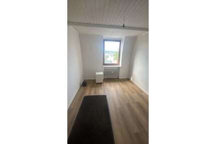 Wohnung zum Mieten in Wuppertal 300,00 € 15 m²