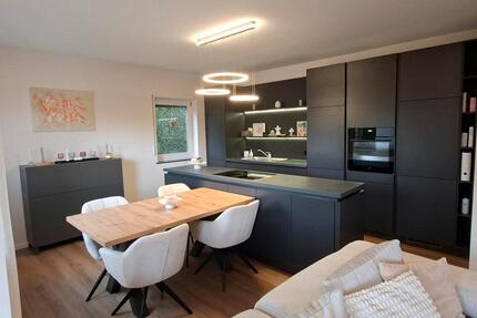 Sehr schöne helle Einliegerwohnung - Hausen