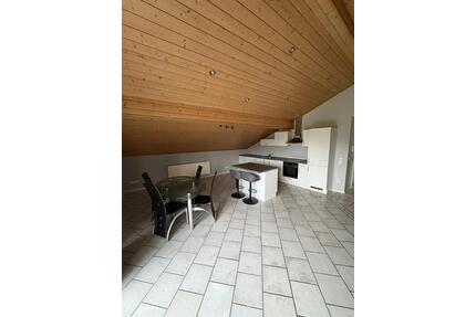 Großzügige 5 Zimmer Wohnung mit Balkon - Mossautal