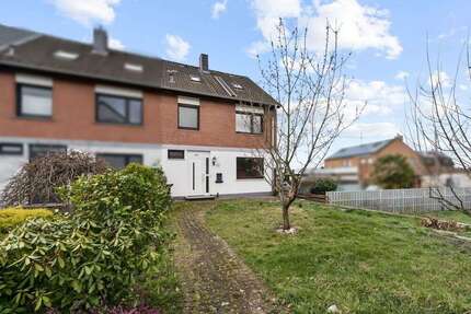 Haus zum Kaufen in Langenfeld 470.000,00 € 121.09 m²