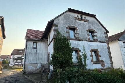 FKB-Haubern! Für Handwerker! Sanierungsbedürftiges EFH! - Frankenberg (Eder)