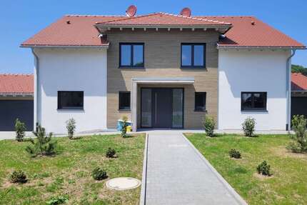 Haus zum Mieten in Kandern 2.450,00 € 142.73 m²