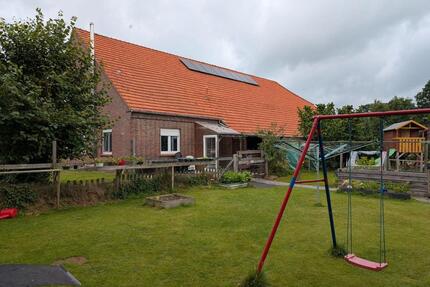 Kleiner Resthof auf ca. 2 Ha Grünland mit Pferdeboxen - Großheide