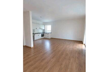 EG Wohnung Ehringshausen - 1.180,00&nbsp;EUR Kaltmiete, ca.&nbsp; 100,00&nbsp;m&sup2; in Ehringshausen (PLZ: 35630)
