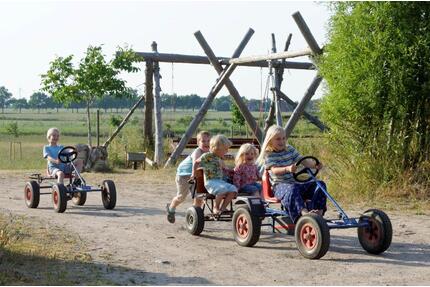 Ferienhof, Ostsee, Ketcars, Lagerfeuer kurzfristig frei - Grube