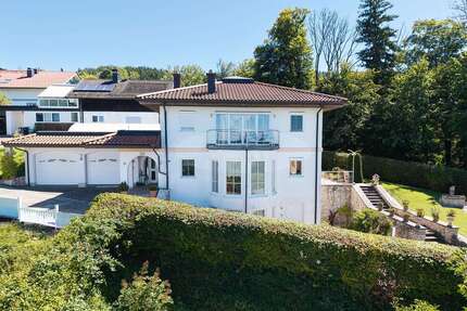 Haus zum Kaufen in Bad Endorf 1.693.000,00 € 215 m²