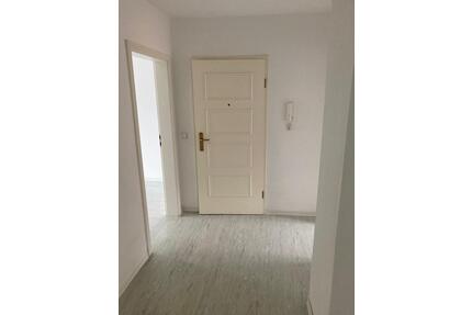 Großzügige 3-Raum Wohnung mit Charme im Altenburger Dichterviertel!