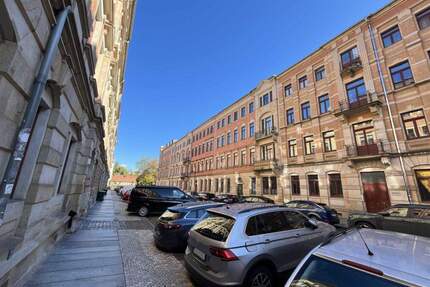 Dresden: 3-Zi.-Wohnung in Hochparterre im Denkmal