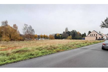 DHH-Baugrundstück in Meerbusch-Osterath, perfekt für eine Doppelhaushälfte