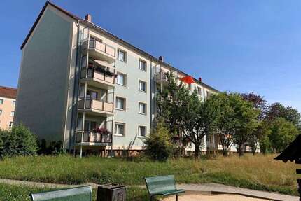 Wohnung zum Mieten in Wilkau-Haßlau 350,00 € 52.2 m²