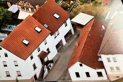 Wohnung zu vermieten - 500,00&nbsp;EUR Kaltmiete, ca.&nbsp; 83,00&nbsp;m&sup2; in Sulzfeld (PLZ: 97633)