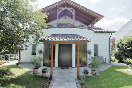 Haus zum Kaufen in Weinstadt 1.879.000,00 € 354.15 m²