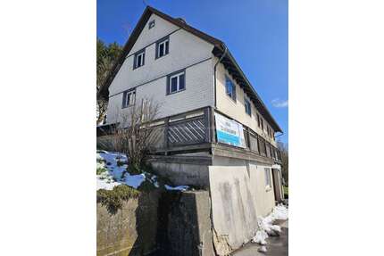 Haus zum Kaufen in Vöhrenbach 109.000,00 € 97.66 m²
