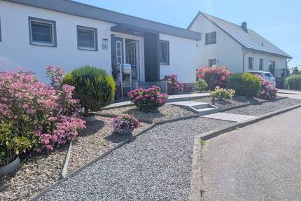 Ländliche Idylle und Meer! Sanierter Bungalow mit drei Wohneinheiten in Grömitz-Brenkenhagen - Grömitz / Brenkenhagen