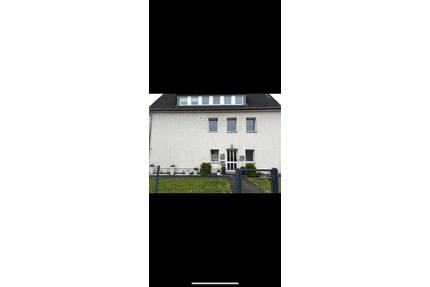 Hochwertige 4-Zimmer-Wohnung (100m²) in ruhiger Lage Brackwede - Bielefeld