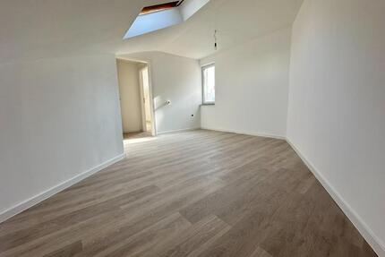 Sanierte 3-Raum–Wohnung mit Terrasse über den Wolken Apoldas