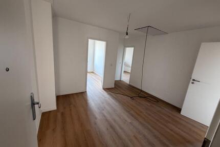 3 Zimmer 80qm 2.OG, kernsaniert, mit Gartenoption & Garage - Goslar