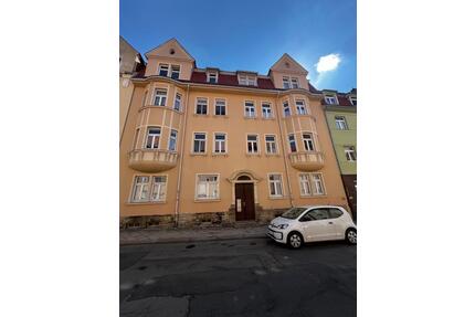 helle, sehr geräumige 2 Raumwohnung im 1.OG mit Einbauküche und Balkon - Freiberg
