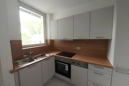Einbauküche! 3 Zi-Whg. im 2.OG mit 2 Balkonen in kleinem 5 Familienhaus - Gera Innenstadt