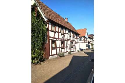 Haus zum Kaufen in Rodheim v.d.H. 405.000,00 € 315 m²