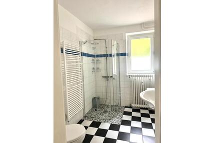 Mitten im Grünen: 3 Zi.-Whg. barrierefrei mit Terrasse, EBK - Malsburg-Marzell