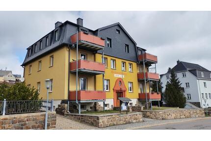 Altersgerechte 2-Raum-Wohnung im 2.Obergeschoss mit Personenaufzug und Balkon in 09548 Deutschneudorf - Seiffen/Erzgebirge