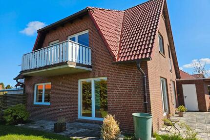 Versetzte Doppelhaushälfte mit Balkon - Wangerland