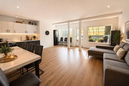 Modernisiertes Einfamilienhaus mit attraktiver Mieteinnahme, großzügigem Garten, Garage & Carport - Nieheim Entrup