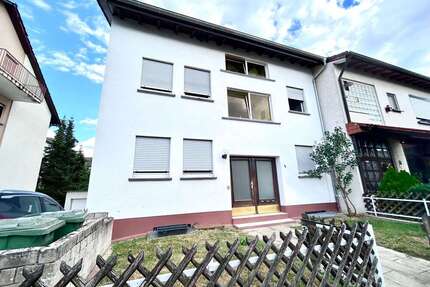 Haus zum Kaufen in Linkenheim-Hochstetten 385.000,00 € 128.5 m²