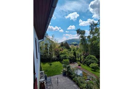 Haus mit großzügigem Hanggrundstück – Traumlage und Aussicht - Balingen