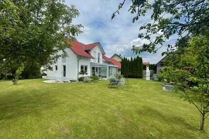 Haus zum Kaufen in Warthausen-Birkenhard 750.000,00 € 181 m²