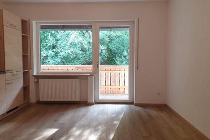 5 Zimmer Wohnung in Arrach - 850,00&nbsp;EUR Kaltmiete, ca.&nbsp; 130,00&nbsp;m&sup2; in Arrach (PLZ: 93474)