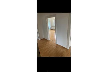4 12 Zimmer Wohnung mit Balkon Garage möglich - Hameln Kernstadt