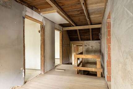 Haus zum Kaufen in AuerbachVogtland 67.000,00 € 170 m² - Auerbach/Vogtland