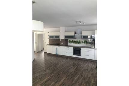 Gut gelegenes 2-Familienhaus mit Gewerbeeinheit - Südharz Bennungen