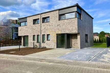 Haus zum Kaufen in Rötgesbüttel 392.000,00 € 91 m²