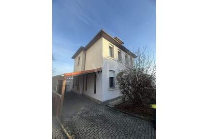 Zweifamilienhaus mit Potential - 245.000,00&nbsp;EUR Kaufpreis, ca.&nbsp; 120,00&nbsp;m&sup2;&nbsp;Wohnfl&auml;che in Coburg (PLZ: 96450)