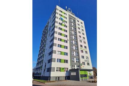 Sanierte 2 Raum-Wohnung mit Aufzug mit tollen Blick über Sandersdorf - Sandersdorf-Brehna