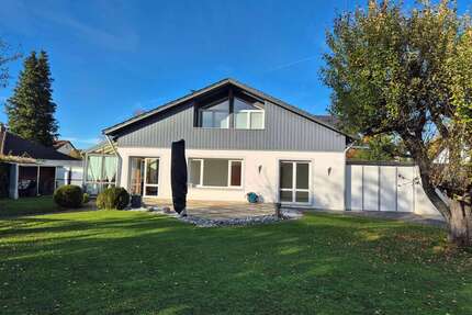 Haus zum Kaufen in Königsbrunn 1.198.000,00 € 228 m²