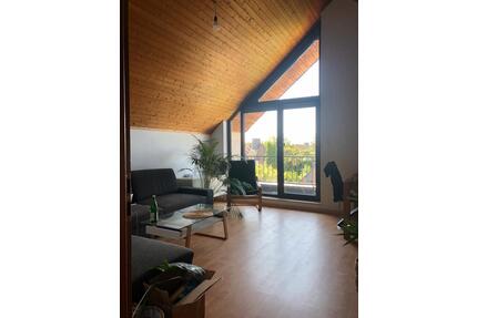 Idyllische Wohnung am See in Köln Esch; vorerst befristet 1-2J.