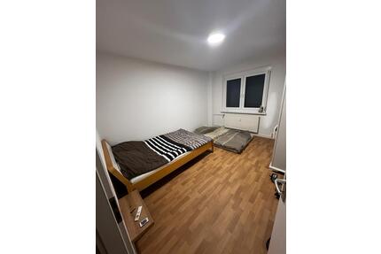 1 Zimmer in Hellsdorf - 550,00&nbsp;EUR Kaltmiete, ca.&nbsp; 20,00&nbsp;m&sup2; in Berlin (PLZ: 12619) Marzahn-Hellersdorf