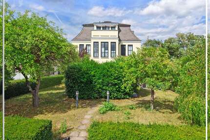 Haus zum Kaufen in Kassel 825.000,00 € 327.06 m²