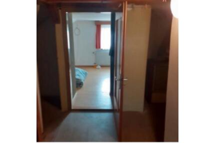 Dachgeschoss Zimmer in Salem - 230,00&nbsp;EUR Kaltmiete, ca.&nbsp; 10,00&nbsp;m&sup2; in Uhldingen-Mühlhofen (PLZ: 88690)