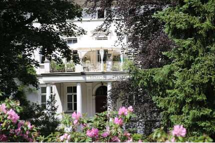 Haus zum Kaufen in Radevormwald 4.300.000,00 € 900 m²