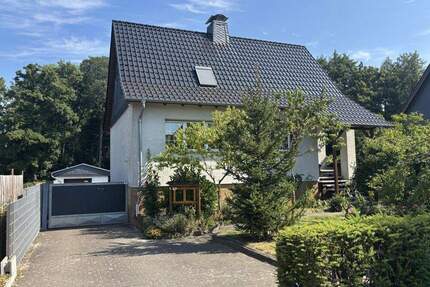 Lebensqualität pur: Einfamilienhaus in Möckern mit Pool, Sauna und großem Keller
