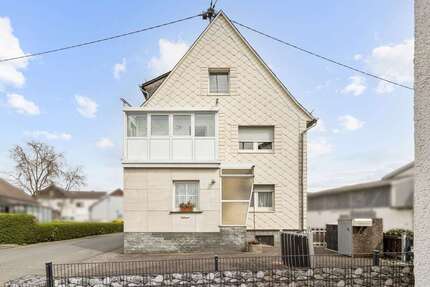 Haus zum Kaufen in Langenscheid 149.000,00 € 119 m²